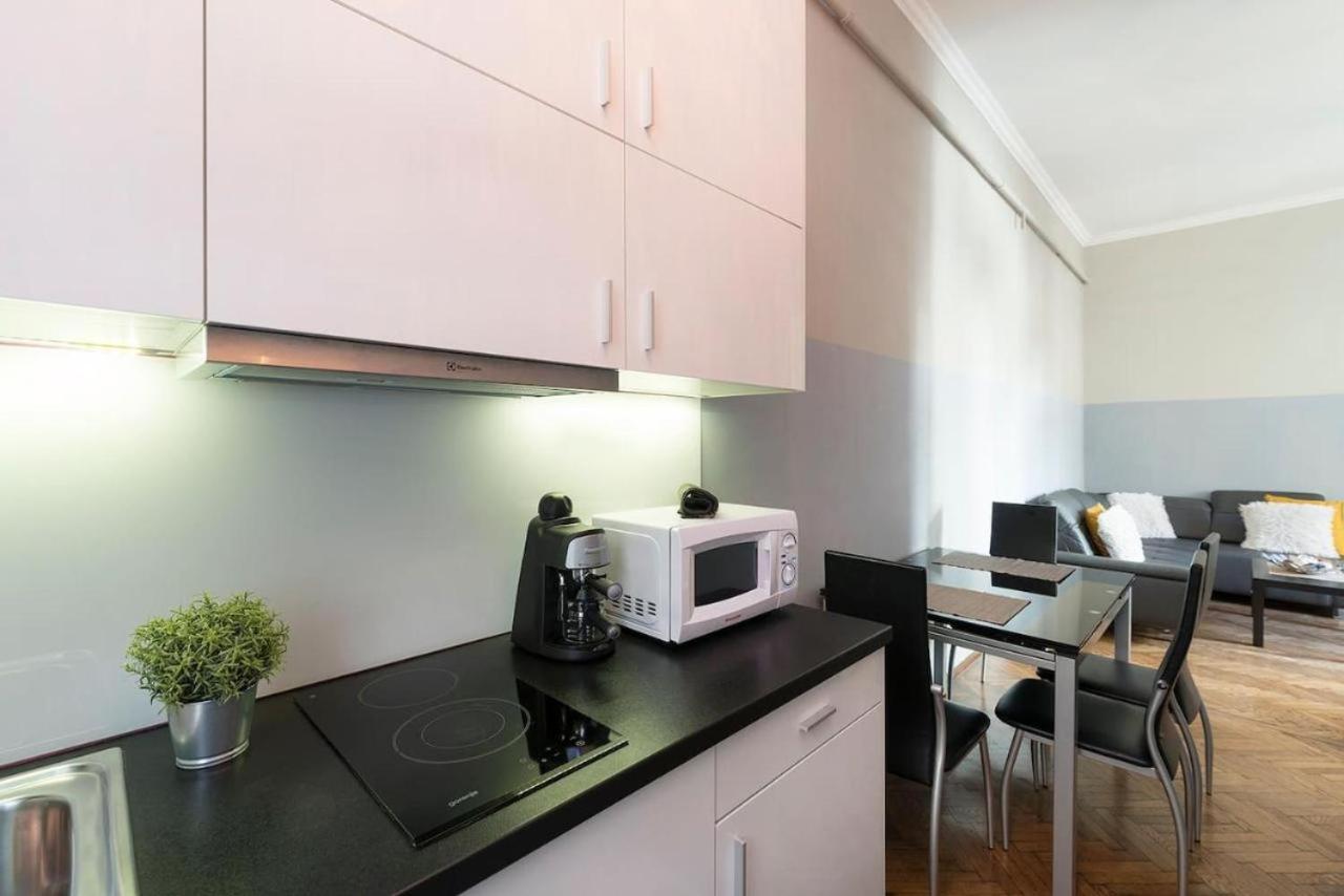 Vaci Street Apartments บูดาเปสต์ ภายนอก รูปภาพ